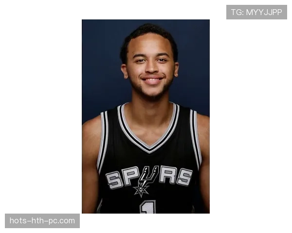 埃琳·安德森训练场上铁人，私底下却爱买买买，一次剁手能打脸半个球迷钱包？